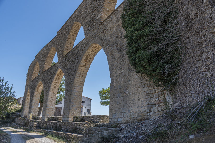 Castelló de la Plana - Morella 102 - Arcs de Santa Llúcia.jpg
